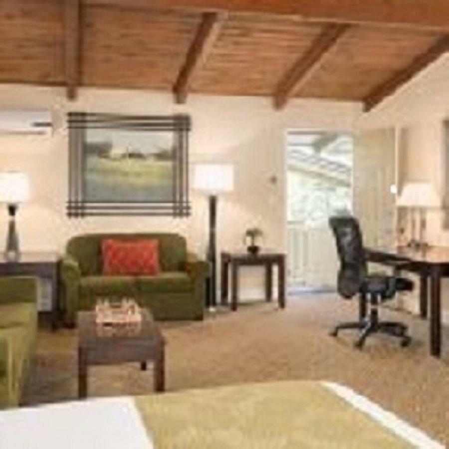 Country Inn Motel Palo Alto Bagian luar foto